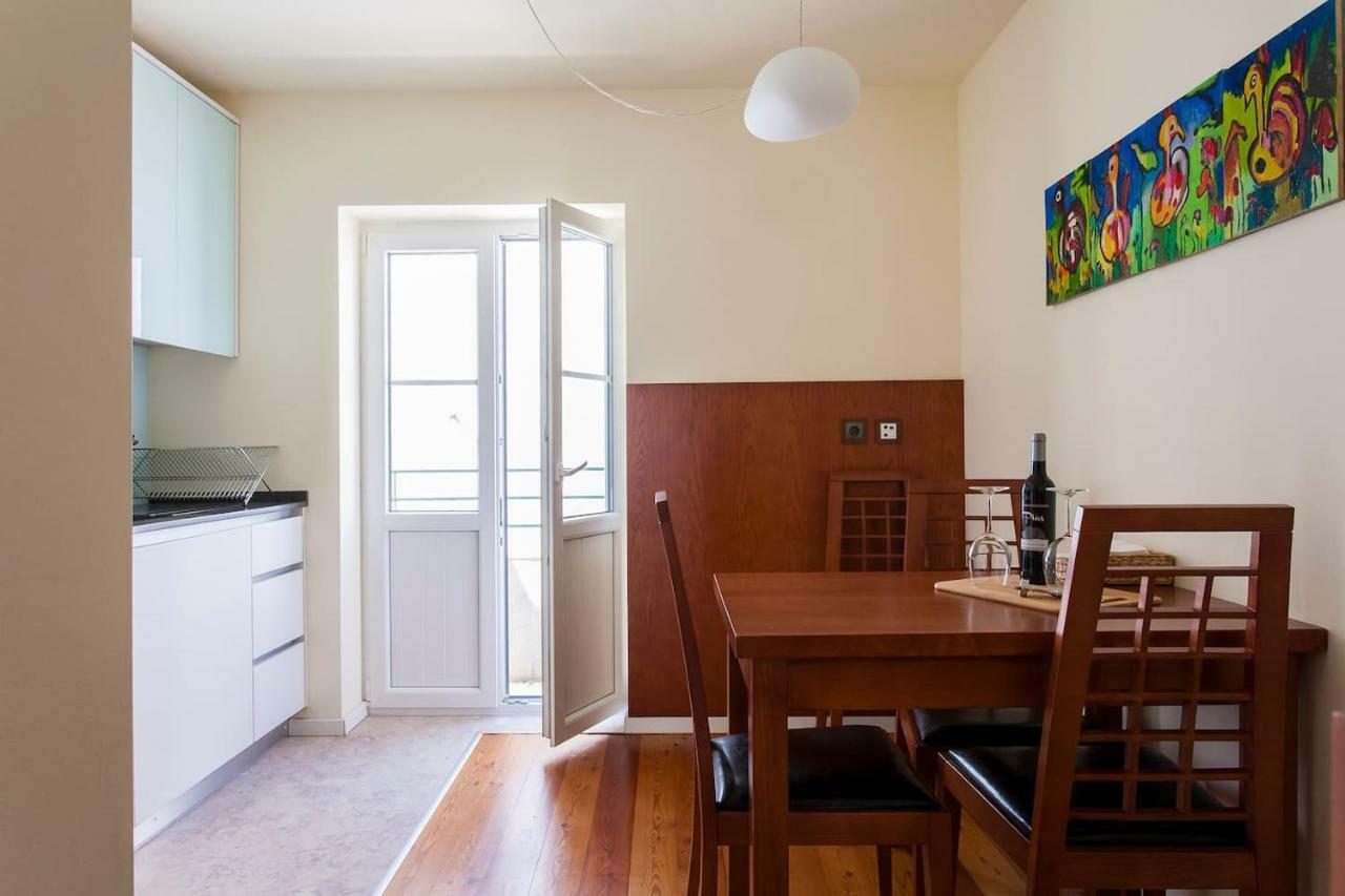 Exquisit Flat Right Apartment